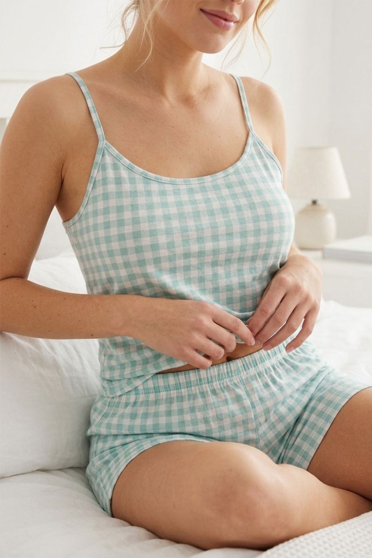 Yeşil Beyaz Kareli İp Askılı Şortlu Pijama Takımı – Su Yeşili