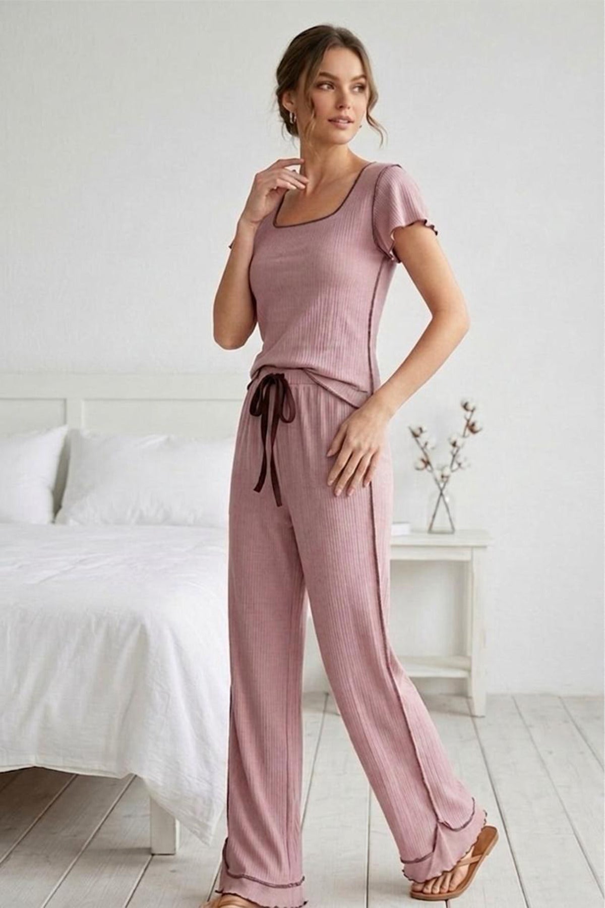 Bürümcük Fırfır Detaylı Kısa Kollu Pijama Takımı – Pembe