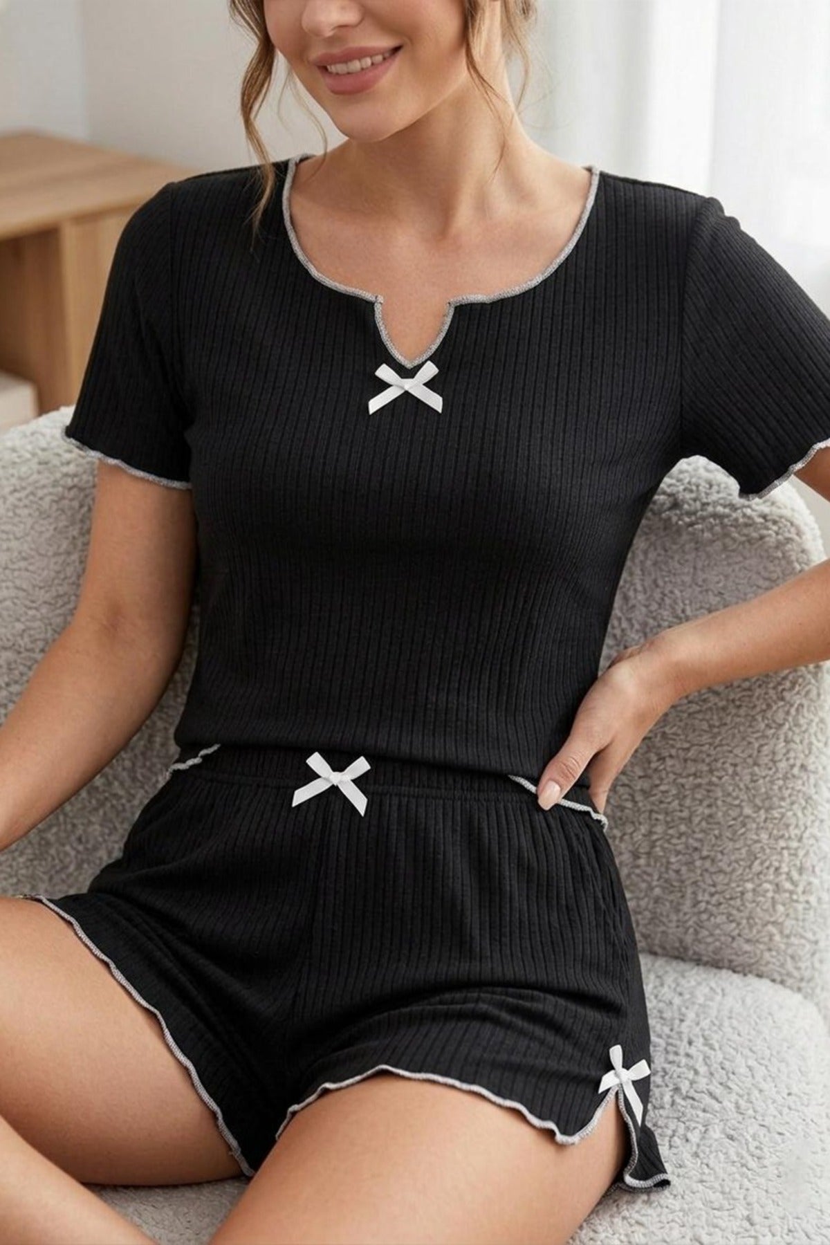 Pamuklu Fiyonk Detaylı Şortlu Pijama Takımı – Siyah