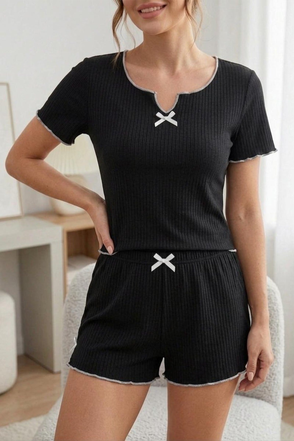 Pamuklu Fiyonk Detaylı Şortlu Pijama Takımı – Siyah