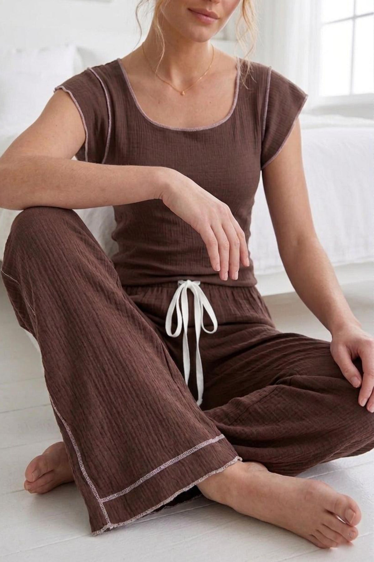 Bürümcük Fırfır Detaylı Kısa Kollu Pijama Takımı – Kahverengi