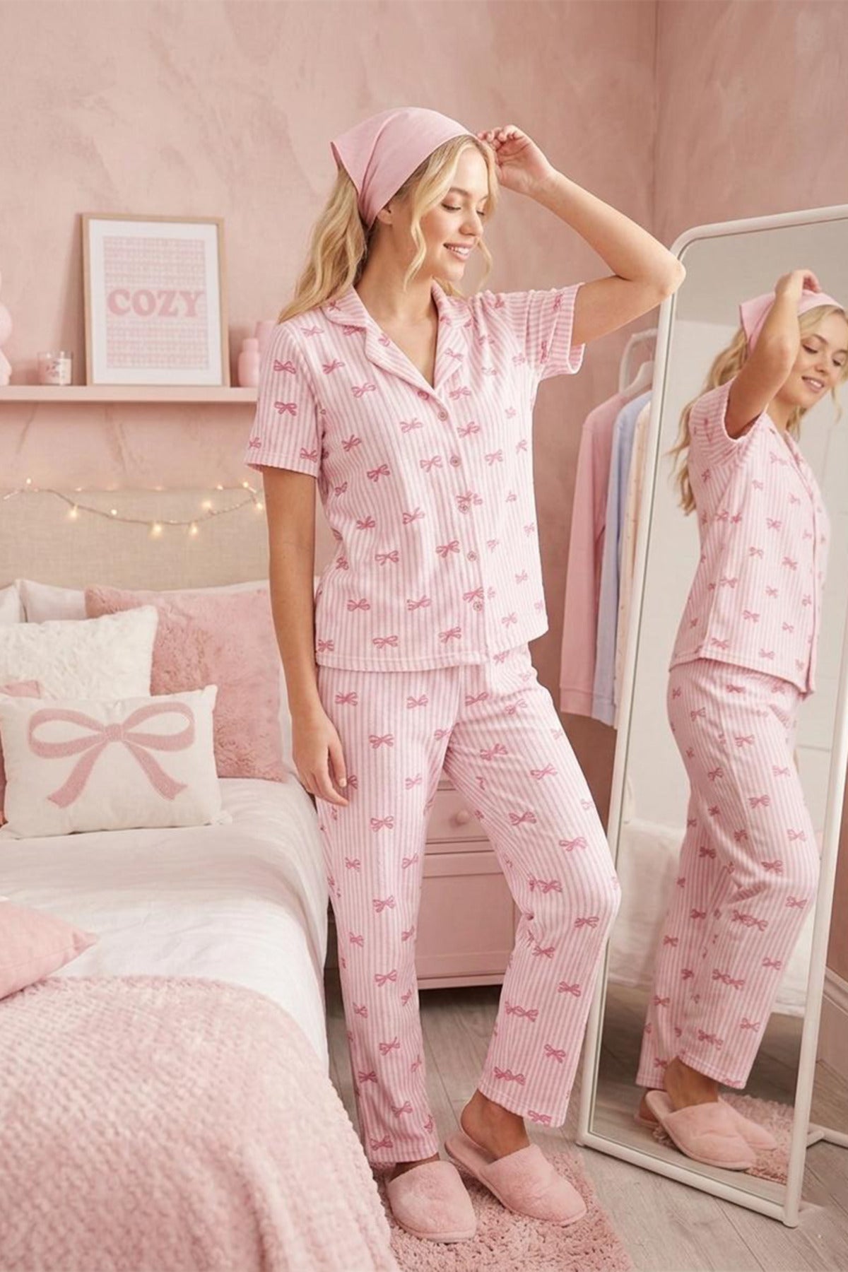Pembe Kurdele Desenli Bürümcük Kısa Kollu Pijama Takımı – Pembe