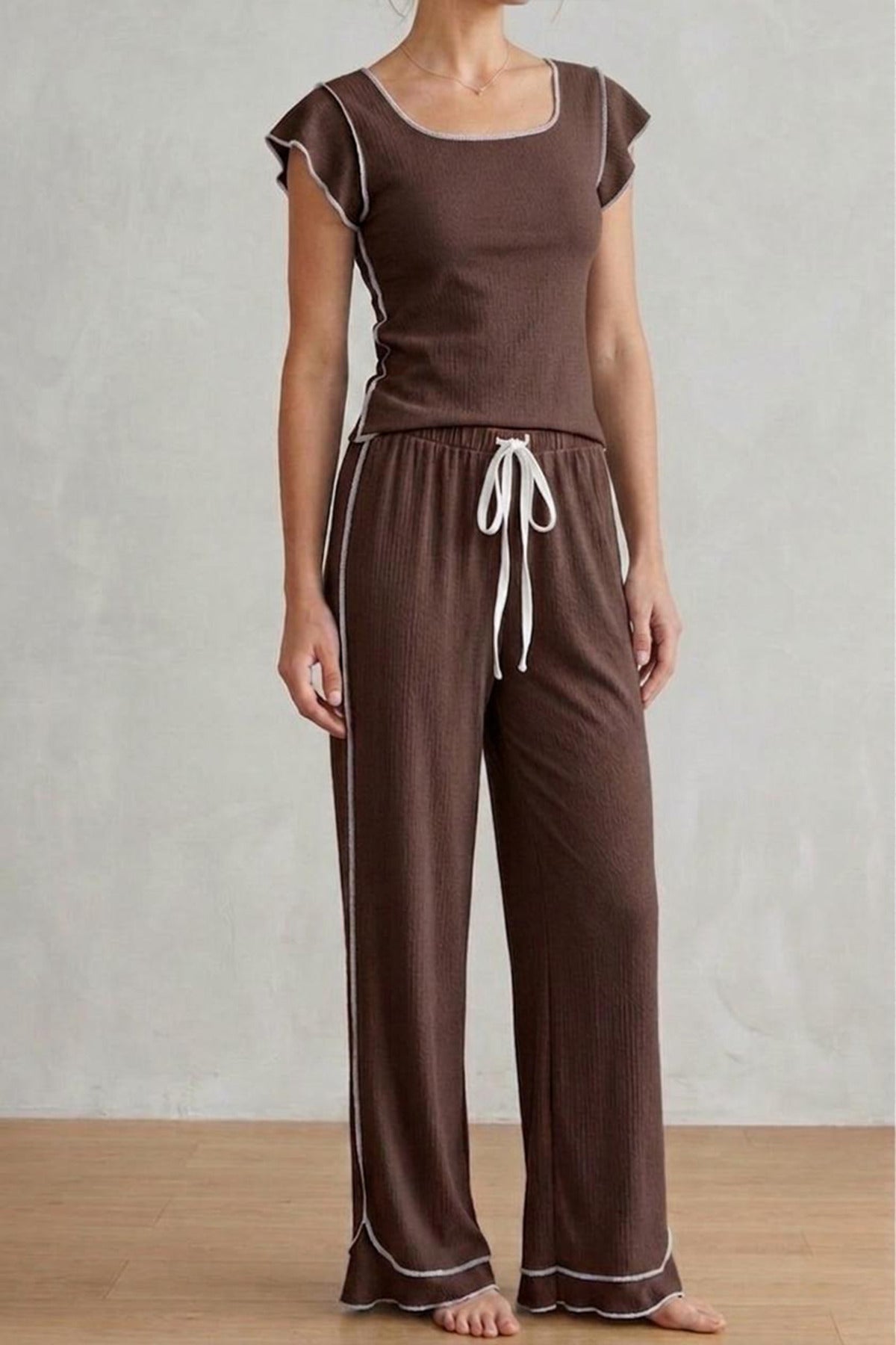 Bürümcük Fırfır Detaylı Kısa Kollu Pijama Takımı – Kahverengi