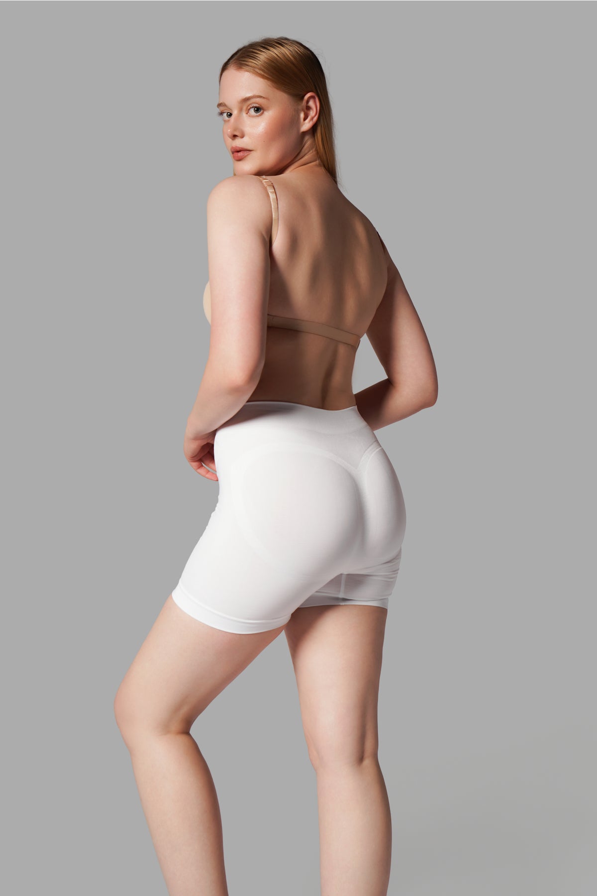 Push-Up Seamless Kısa Paçalı Korse – Beyaz